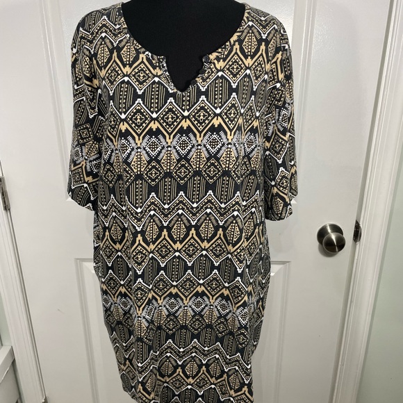 Catherine’s Tops - Catherine’s Geometric Patterned Tunic Blouse Size 1X CB-80